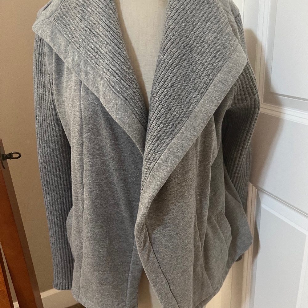 Cozy and stylish shawl collar jacket